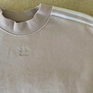 Super cute Adidas crewneck sweater!